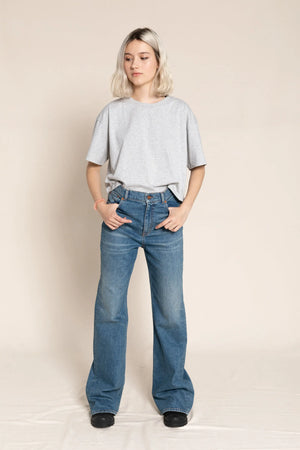 FIONA Light Dirty Blue - Flare Fit Jeans